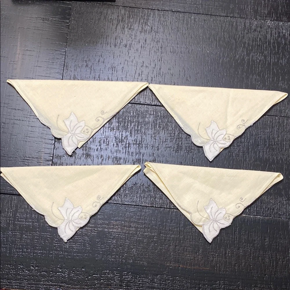 Vintage 1940’s-1860’s Madeira Style Set of 4 Pale Yellow Floral Corner Napkins!